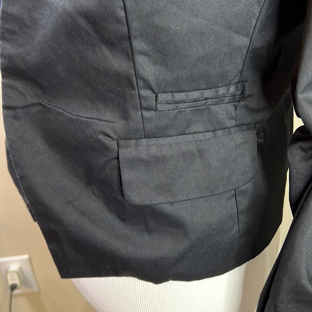 Shrunken Style Jacket with Ruched Sleeves - Picture 6 of 6